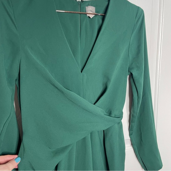 ASOS Green Long Sleeve Surplice V-Neck Cocktail Dress Christmas Office - Picture 2 of 6